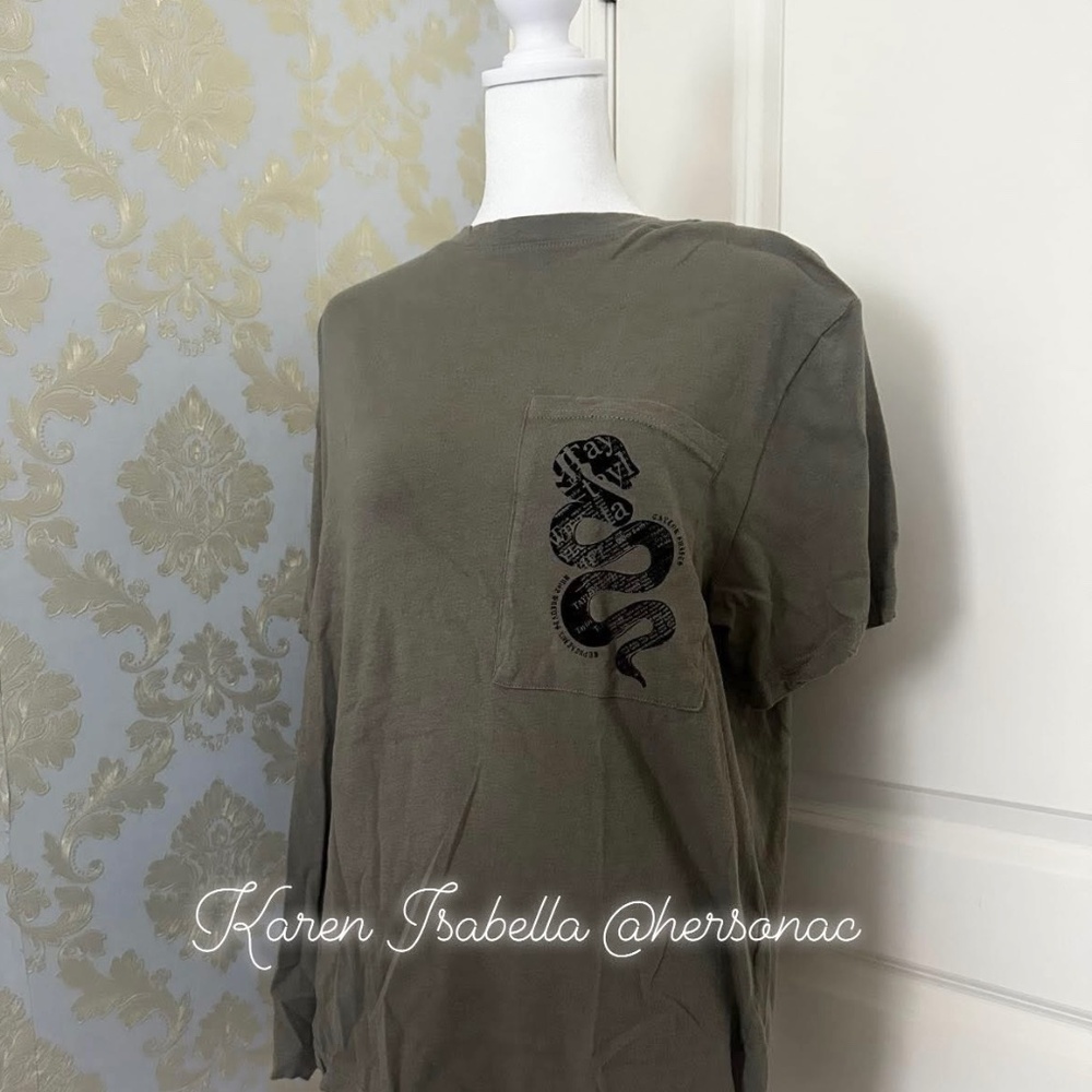 Taylor Swift Reputation Snake Pocket Tee